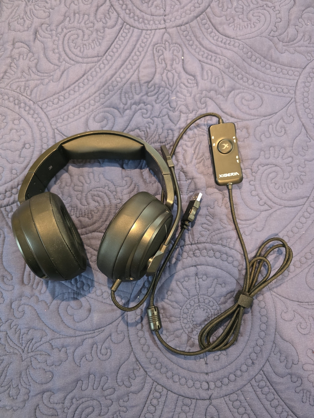 Xiberia Black Over-Ear Gaming Headset with Inline Controller